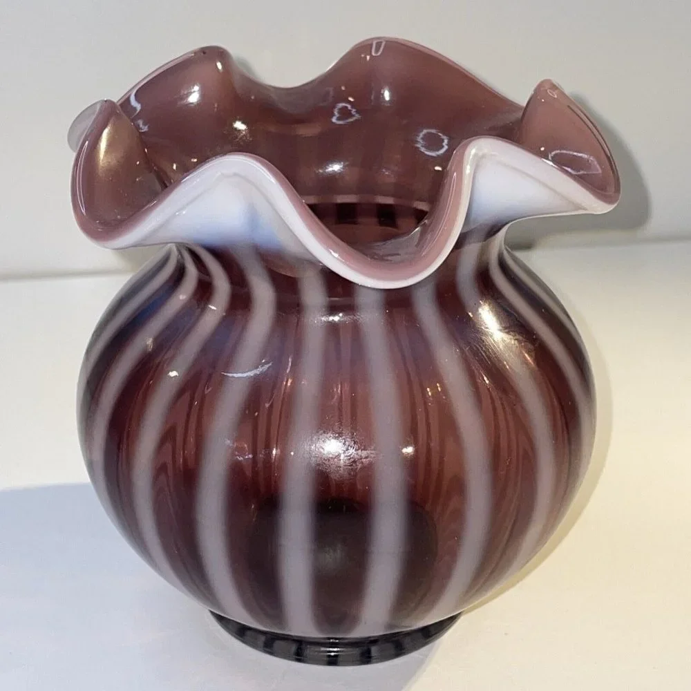 Gerorge Fenton Signed Amethyst Plum Purple‎ Iridescent Striped Ribbed Vase G50